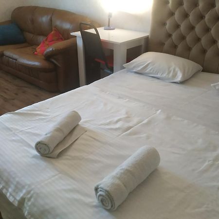 Rustavi Guest House Exterior photo